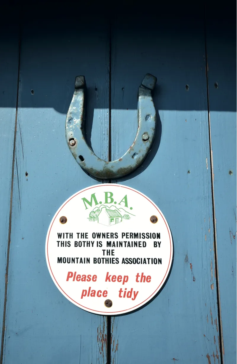 Cicerone - The Book Of The Bothy - Phoebe Smith-9